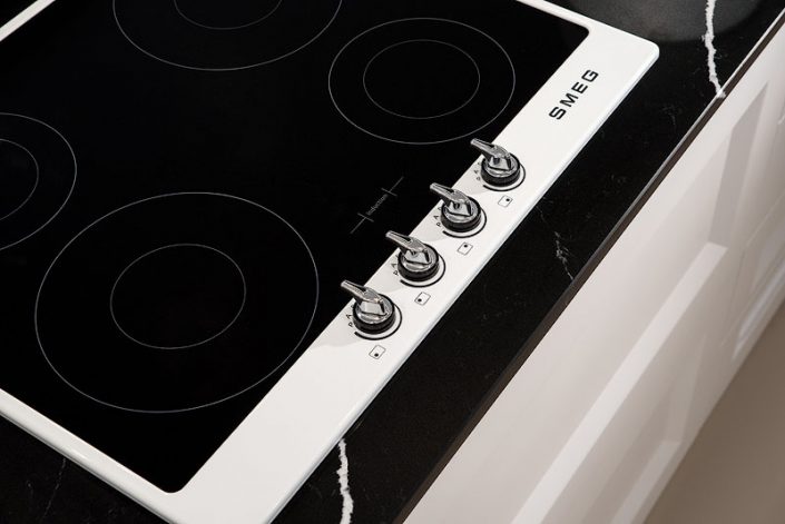 Fotografo profesional comercial de interiores Asturias placa inducción smeg encimera silestone cosentino eternal ana velasco cocina infercocinas producto asturias