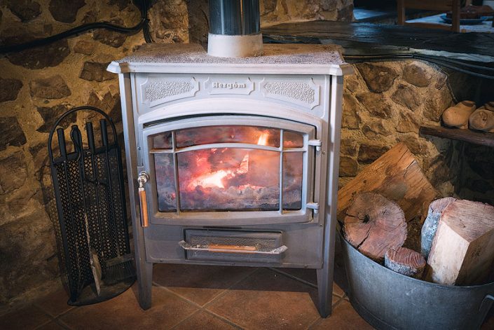 Fotógrafo profesional de casas rurales y turismo vacacional Asturias, estufa de leña y chimenea