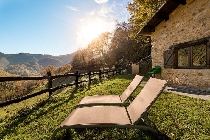 Fotógrafo profesional de casas rurales y turismo vacacional Asturias, vistas a valle y montañas