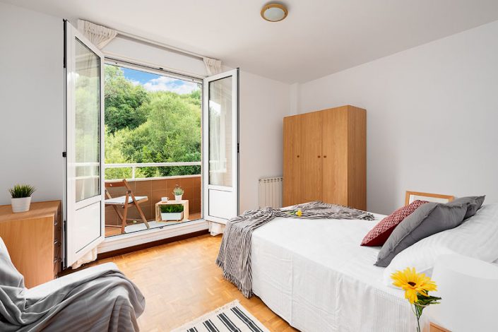 marketing inmobiliario home staging diseño de interiores fotografía profesional Emilio Zaera fotógrafo asturias dormitorio terraza cama
