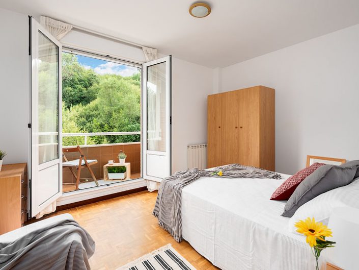 marketing inmobiliario home staging diseño de interiores fotografía profesional Emilio Zaera fotógrafo asturias dormitorio terraza cama