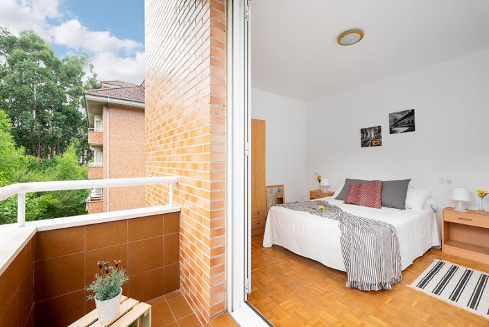 marketing inmobiliario home staging diseño de interiores fotografía profesional Emilio Zaera fotógrafo asturias terraza dormitorio luminoso