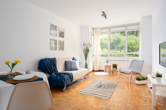 marketing inmobiliario home staging diseño de interiores fotografía profesional Emilio Zaera fotógrafo asturias ventanal sala luminosa